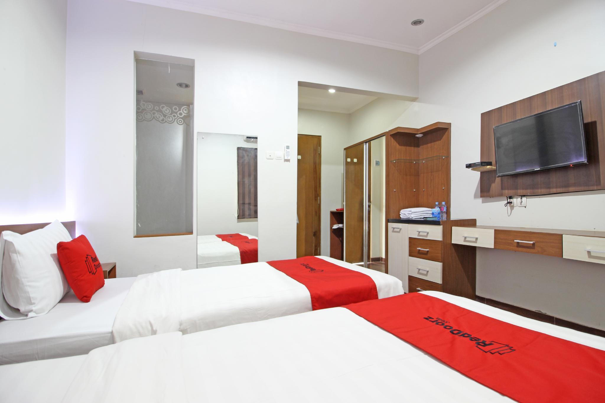 Reddoorz Near Jogja City Mall Melati Екстериор снимка