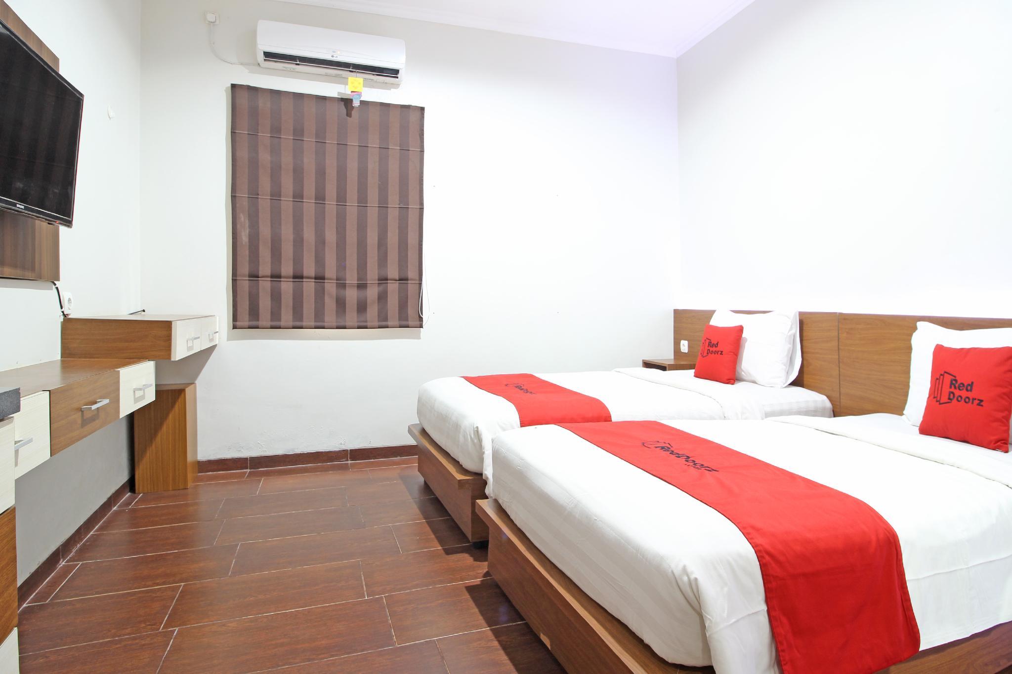Reddoorz Near Jogja City Mall Melati Екстериор снимка