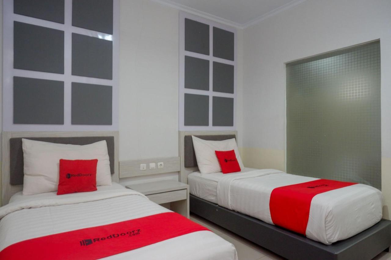 Reddoorz Near Jogja City Mall Melati Екстериор снимка