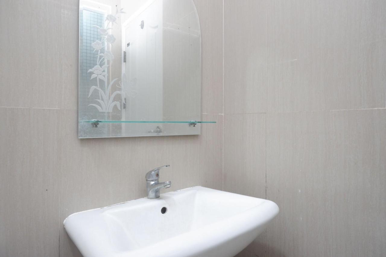 Reddoorz Near Jogja City Mall Melati Стая снимка